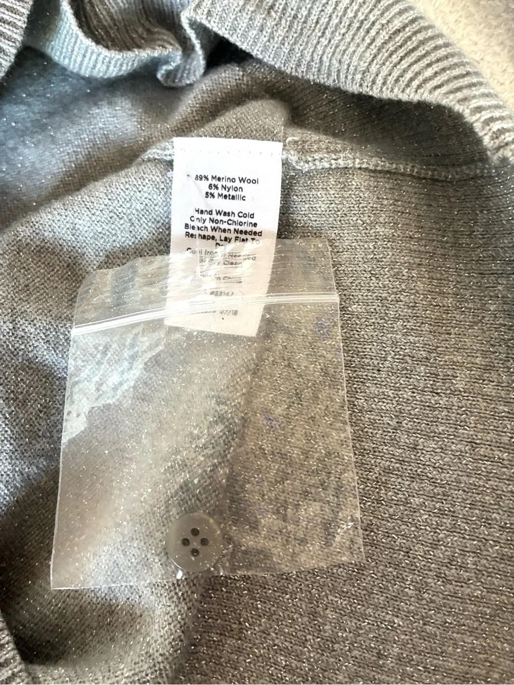 Talbots Women’s M Gray Metallic Merino Wool Turtleneck Sweater Button Cuffs